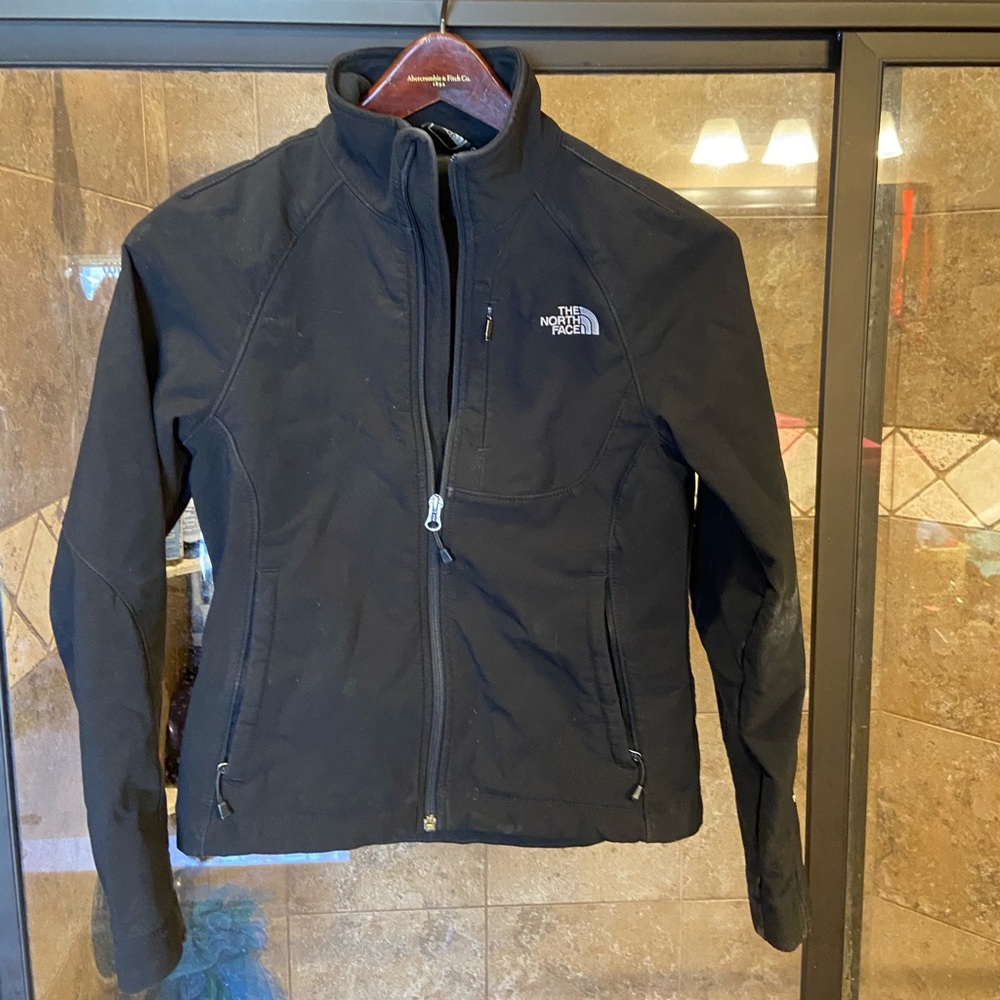 North face wind coat